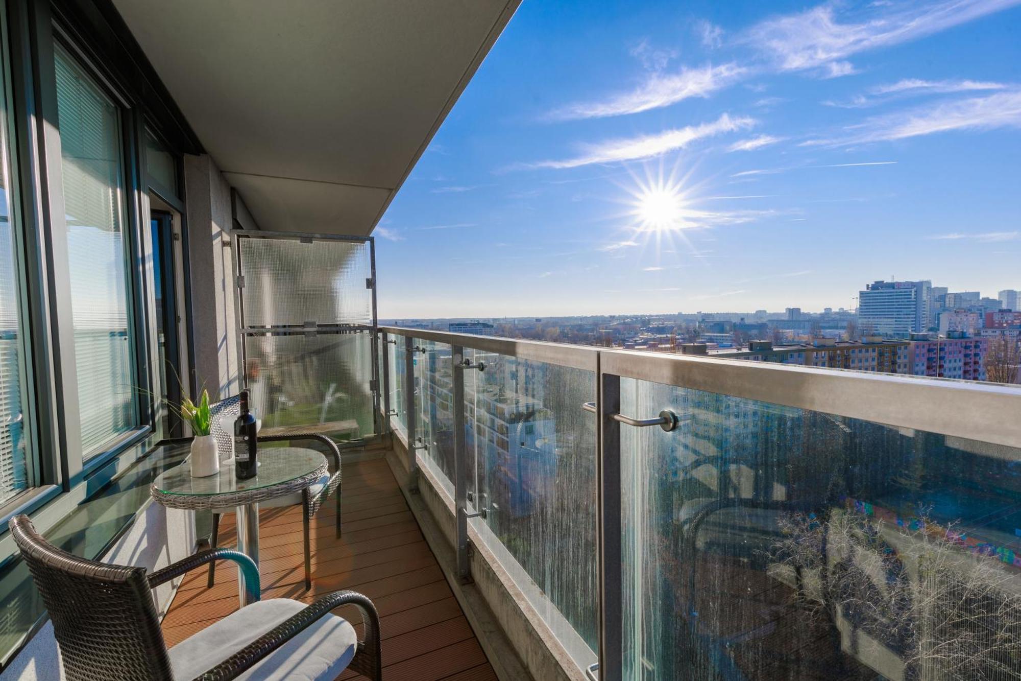 Sunny Apartment With Amazing Terrace On The 13Th Floor Near City Center Братислава Экстерьер фото